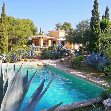 Charivari Villa *